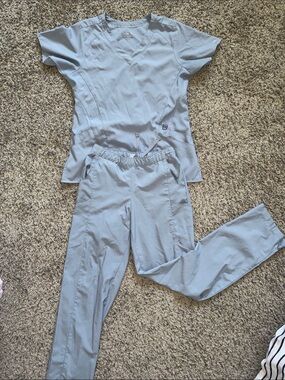 Women's Light Gray Scrub Set - Top & Pants